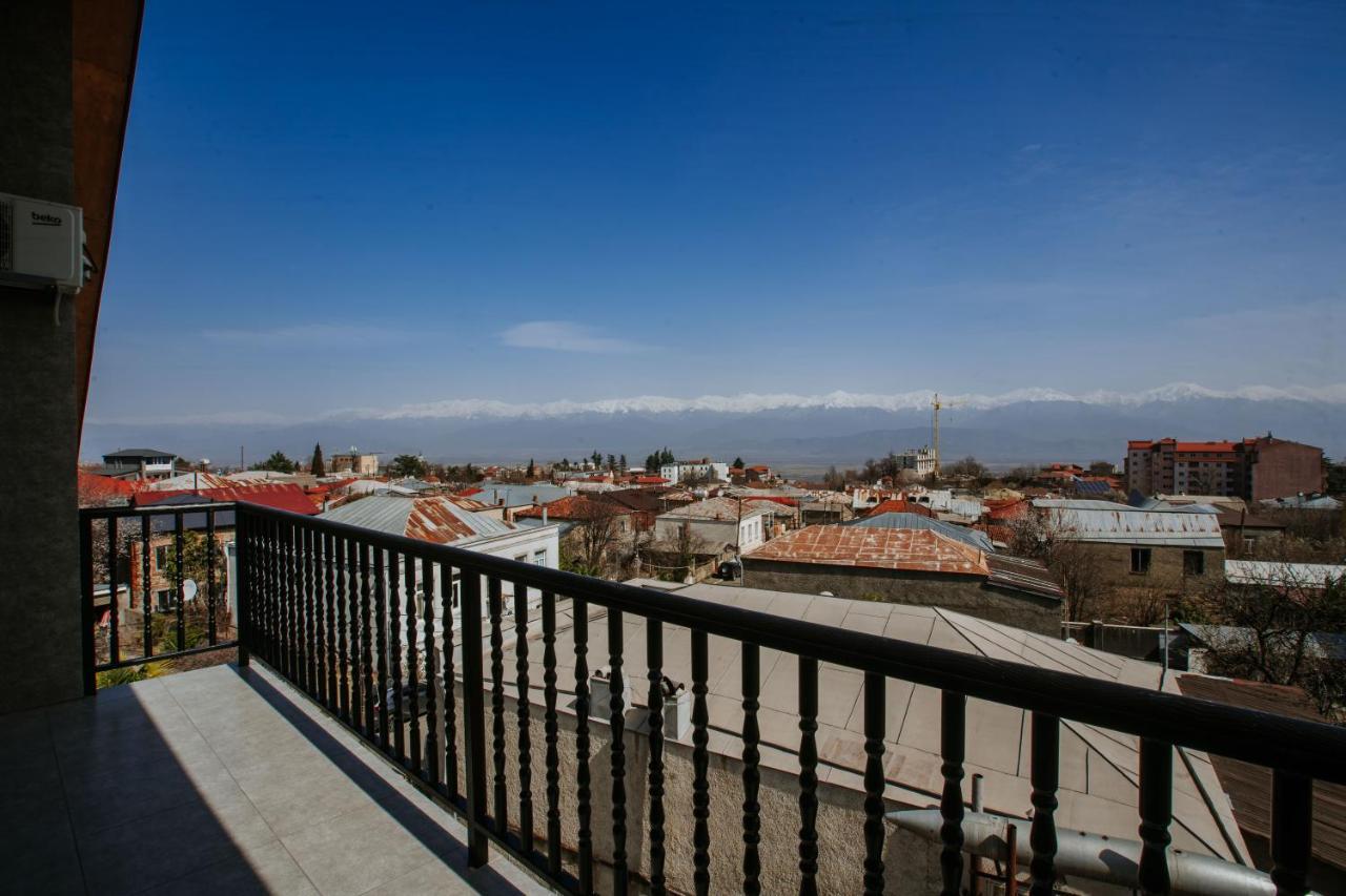 Telav Holl Hotel Telavi Ngoại thất bức ảnh