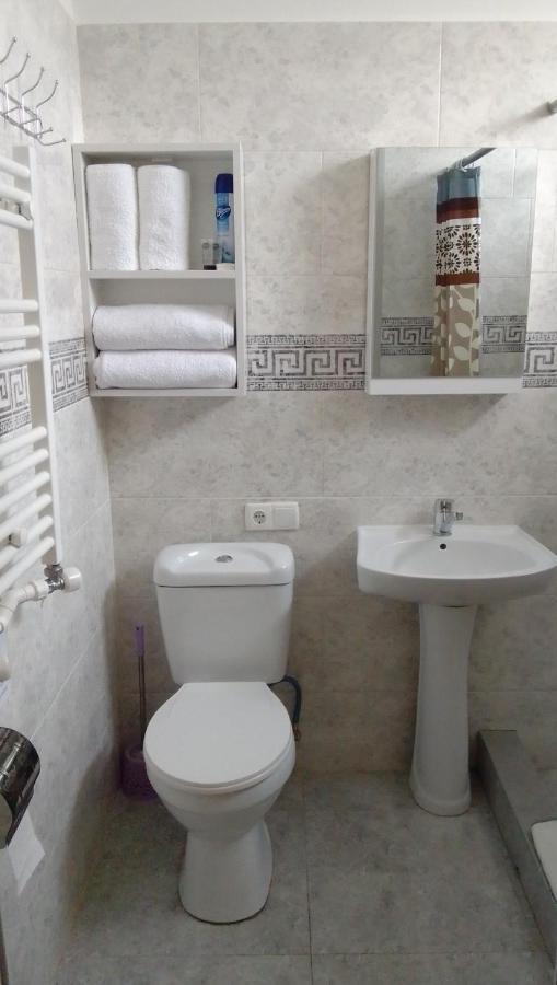 Telav Holl Hotel Telavi Ngoại thất bức ảnh