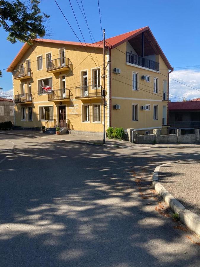 Telav Holl Hotel Telavi Ngoại thất bức ảnh