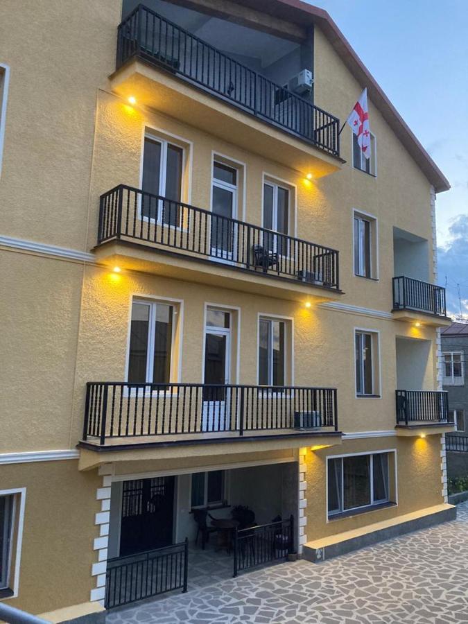 Telav Holl Hotel Telavi Ngoại thất bức ảnh